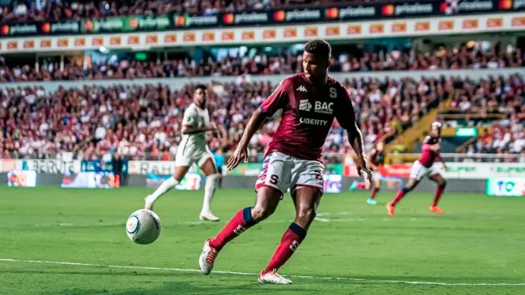 Fidel Escobar no asegura su continuidad en Saprissa
