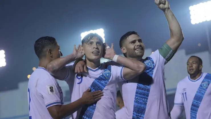 Guatemala propina goleada de escándalo a Dominica
