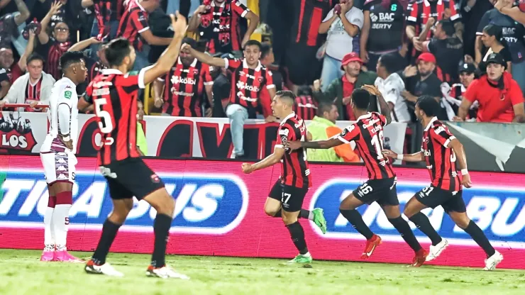 Se confirma que Alajuelense está por encima de Saprissa.
