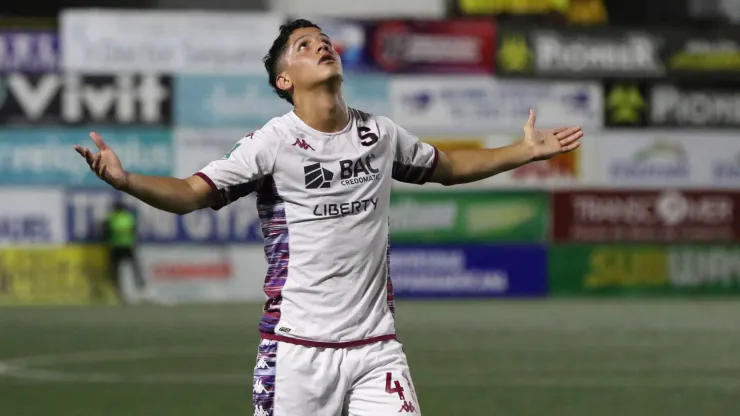 €1.750.000: el plan de Saprissa para llevar a Warren Madrigal a un gigante de Europa.
