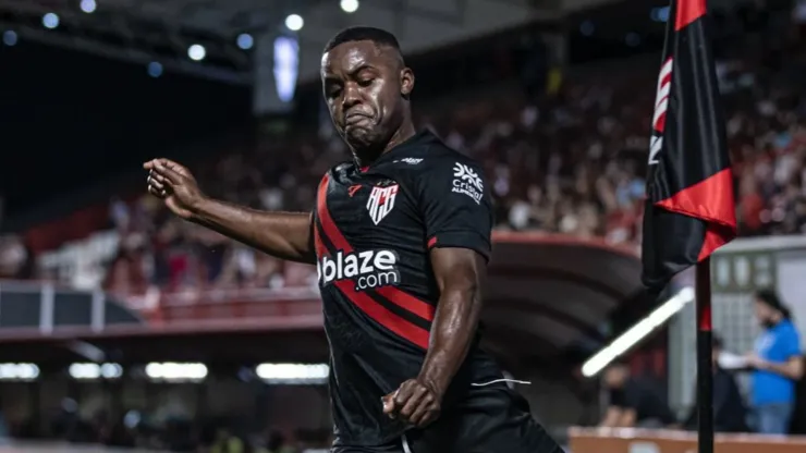 Joel Campbell suma otra razón para extrañar a Alajuelense