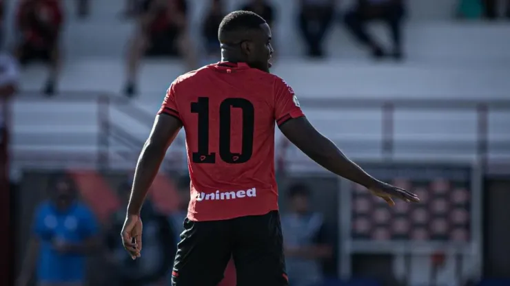 Joel Campbell juega al misterio con respecto a su futuro