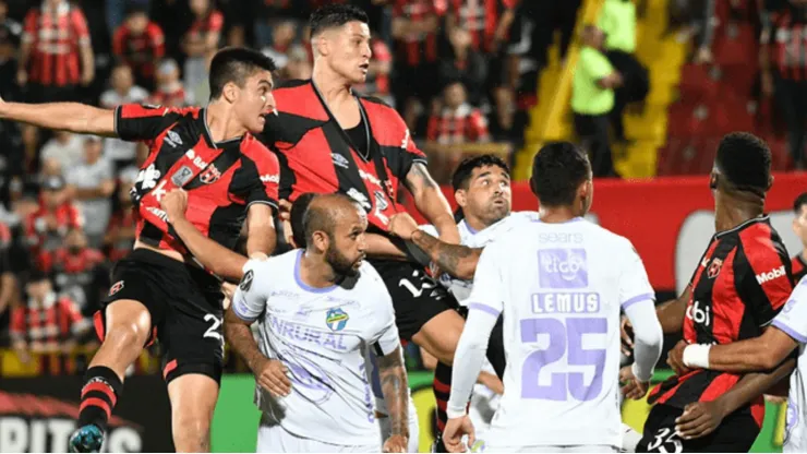 Alajuelense superó a Comunicaciones.
