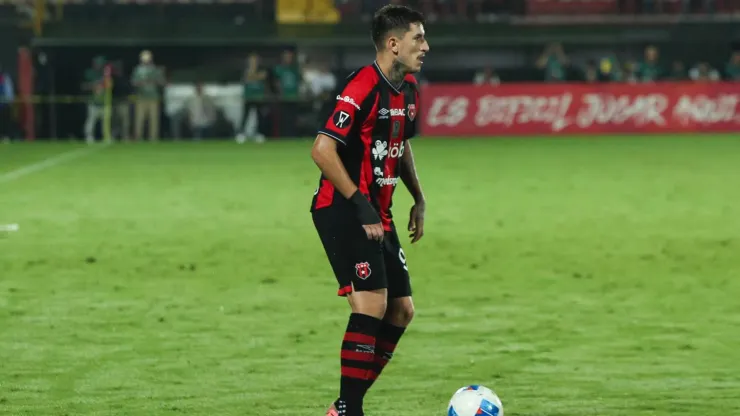 Canhoto preocupa a Alajuelense.
