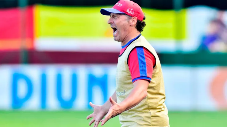 Pedro Troglio, entrenador del Olimpia.
