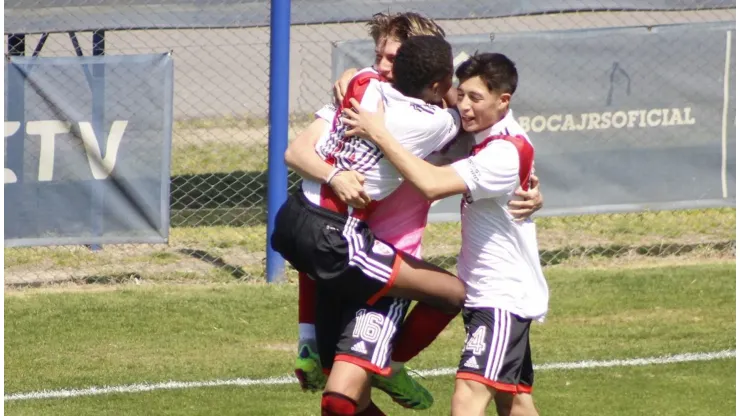 Panameño le marcó un golazo a Boca Juniors
