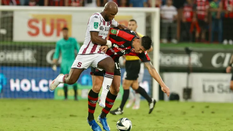 Figura de Alajuelense admite lo que pocos se atreven sobre la crisis de Saprissa.
