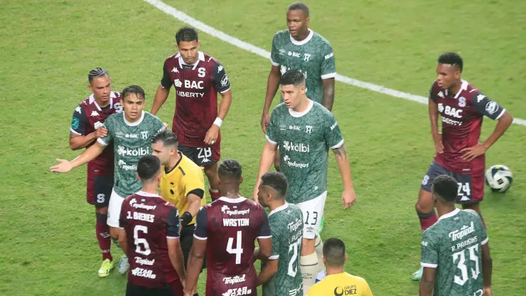 Alajuelense toma una decisión que nadie esperaba tras la derrota ante Saprissa.
