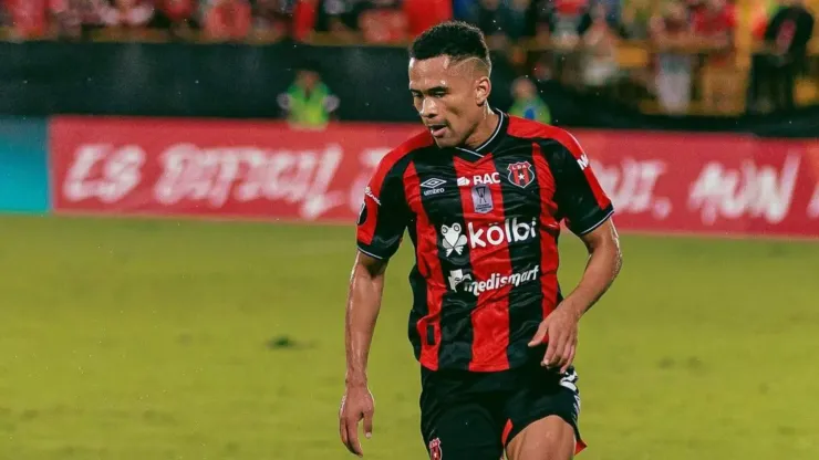 Preparador de Alajuelense revela lo que no se ve de Lawrence