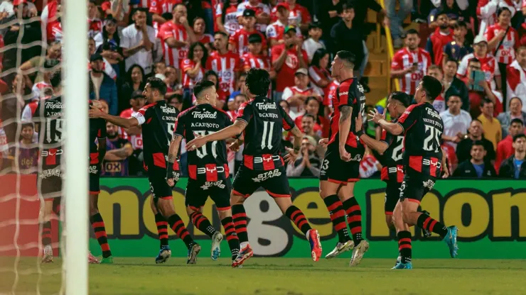 Otros clubes lo quieren: Alajuelense negocia con un futbolista que podría irse libre en 2025.
