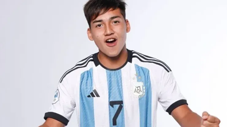 El delantero oriundo de Comodoro Rivadavia seguirá su carrera en River.
