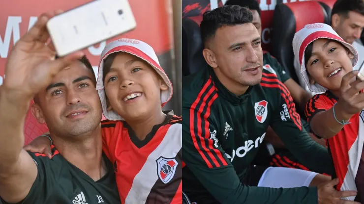 Los jugadores de River junto a los hinchas.
