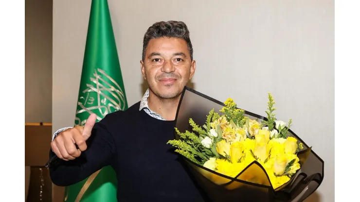 Marcelo Gallardo ya aterrizó en Arabia
