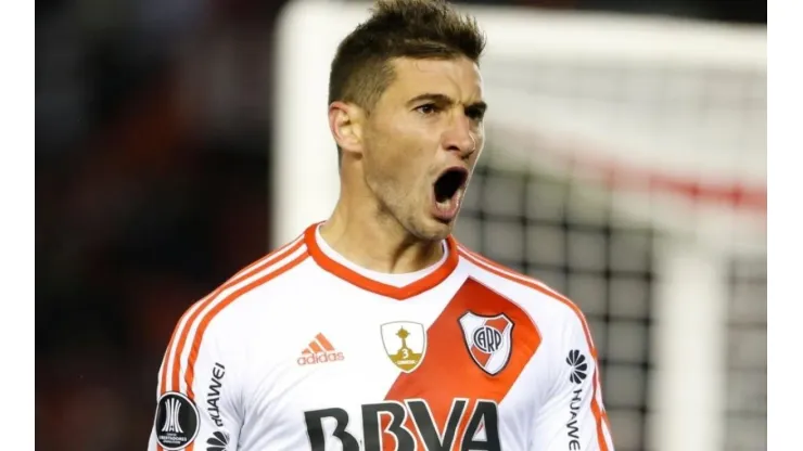 ¿Cómo podría encajar Alario en una posible vuelta a River?
