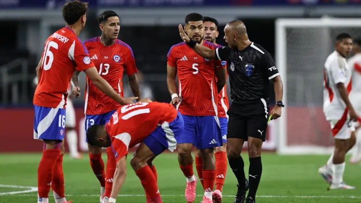 Paulo Díaz fue de los mejores de Chile pero no jugó el último partido.
