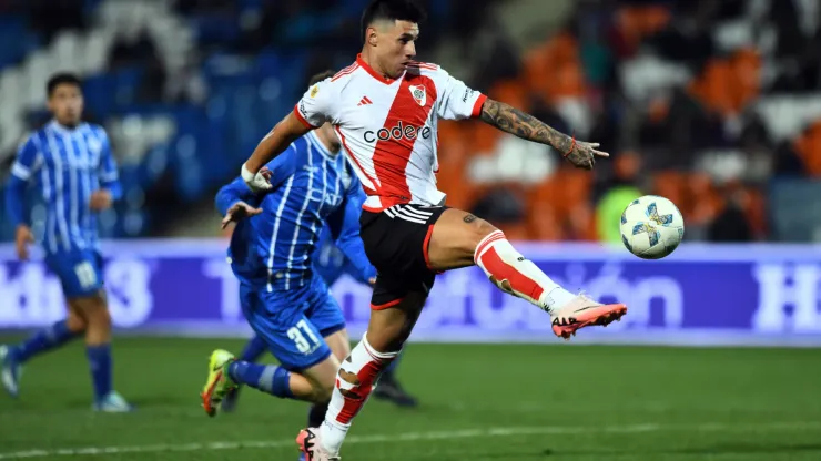 El paraguayo en acción ante Godoy Cruz.
