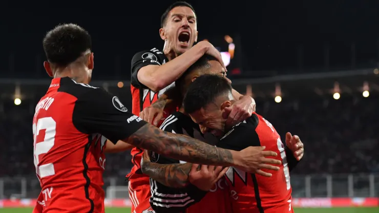 Los jugadores de River festejan el gol ante Talleres.
