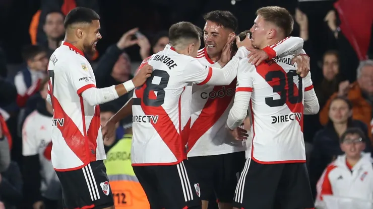 Los futbolistas de River, a puro festejo.
