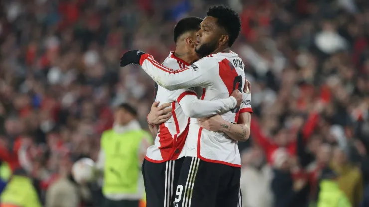 River quiere volver a hacerse fuerte en el área rival.
