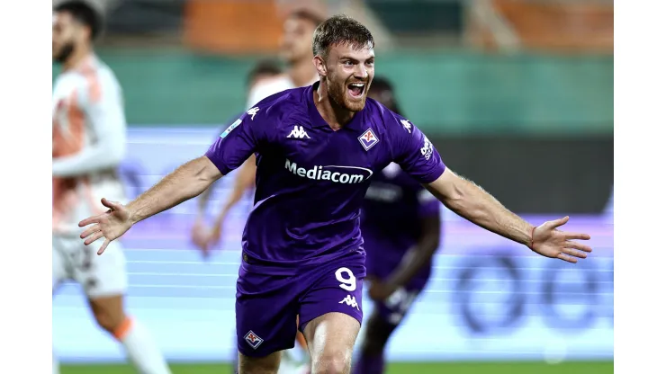 Lucas Beltrán convirtió en la goleada de Fiorentina.
