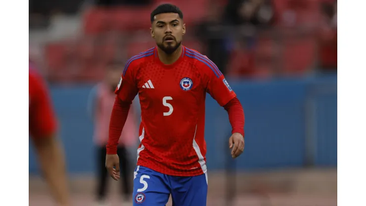 Paulo Díaz actuó con Chile en las Eliminatorias y protagonizó un error en uno de los goles de Venezuela.
