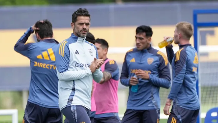 Los dos equipos que paró Gago en Ezeiza.
