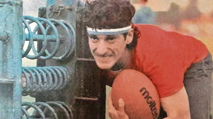Mario Salas en su etapa como selecionado juvenil de rugby. Foto: revista Triunfo