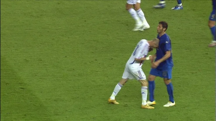 En Chile, el cabezazo de Zinedine Zidane a Marco Materazzi se pudo ver a primeras horas del día por televisión.