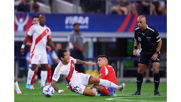 Marcelino y la infracción contra Lapadula. (
Jose Luis Melgarejo/Mexsport/Photosport).