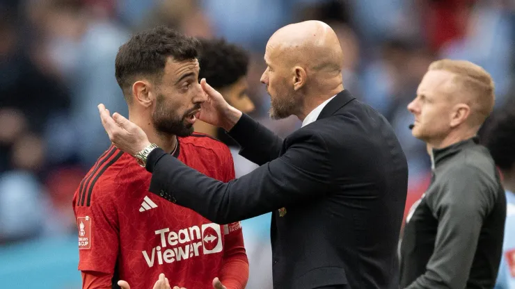 Bruno Fernandes e Erik Ten Hag pelo Manchester United. Foto: Imago
