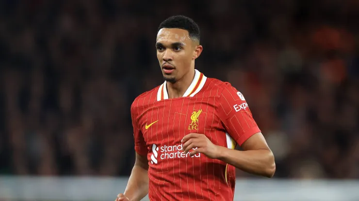 Trent Alexander-Arnold durante o jogo do Liverpool-Bolonha. Foto: Imago
