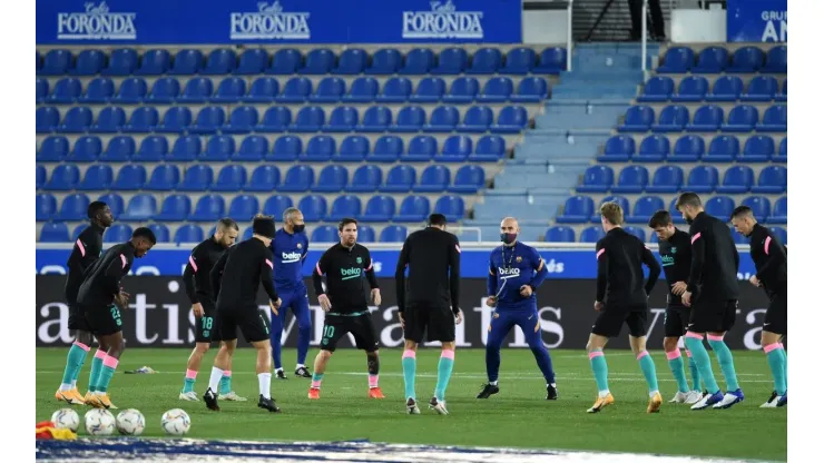 Deportivo Alaves v FC Barcelona - La Liga Santander
