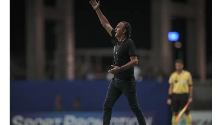 Cuca comemora o título do Brasileirão (Foto: Pedro Souza/Atlético)
