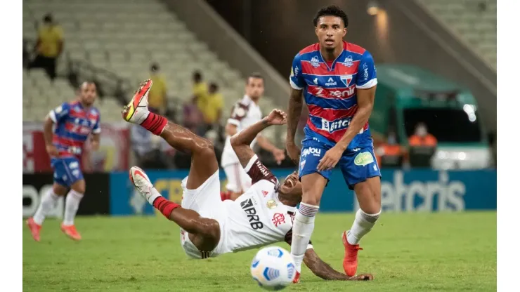 Ederson foi um dos melhores volantes do Campeonato Brasileiro
