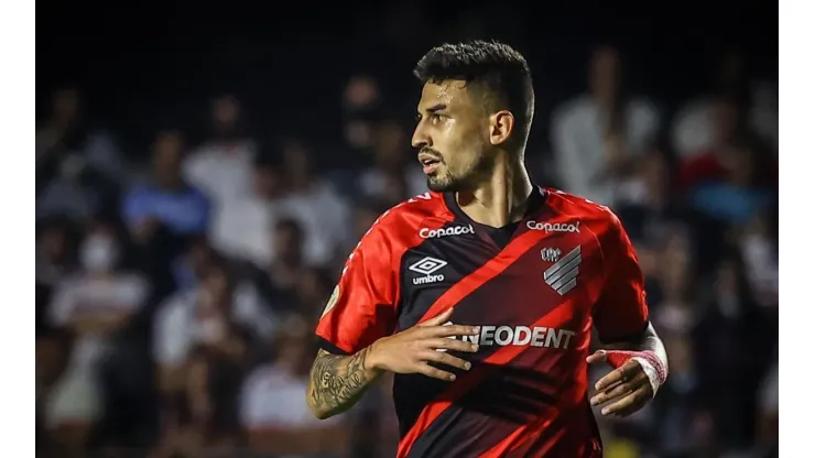 Pedro Henriquei agradeceu reconhecimento da torcida, mesmo após perda do título da Copa do Brasil (Foto: Marcello Zambrana/AGIF)
