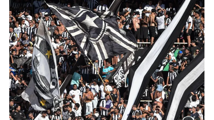 Botafogo fecha acordo para venda da SAF com investidor dos Estados Unidos (Foto: Thiago Ribeiro/AGIF)
