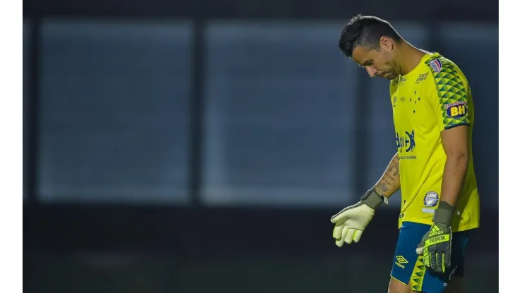 Fábio não chega a acordo com novos responsáveis pelo Cruzeiro e se despede da equipe mineira (Foto: Thiago Ribeiro/AGIF)
