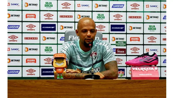 Felipe Melo foi apresentado e já fala em títulos pelo Fluminense (FOTO: MAILSON SANTANA/FLUMINENSE FC)
