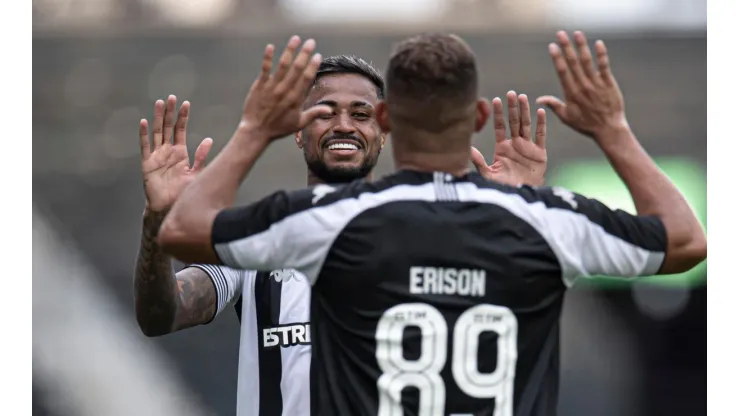 Diego Gonçalves marcou contra o Bangu após belo cruzamento de Erison (Foto: Jorge Rodrigues/AGIF)
