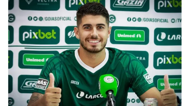 Pedro Raul foi apresentado oficialmente pelo Goias (Foto: Divulgação)
