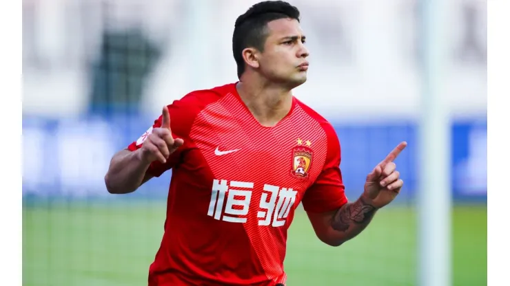 Guangzhou Evergrande Wins Chinese Super League Title
