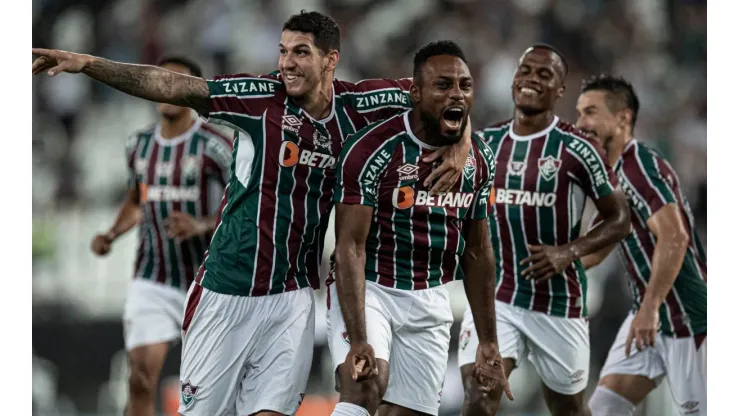 Fluminense vence o clássico Vovô (Foto: Jorge Rodrigues/AGIF)
