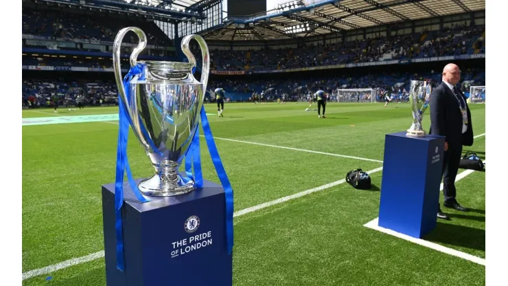 A "Orelhuda": a taça da Uefa Champions League
