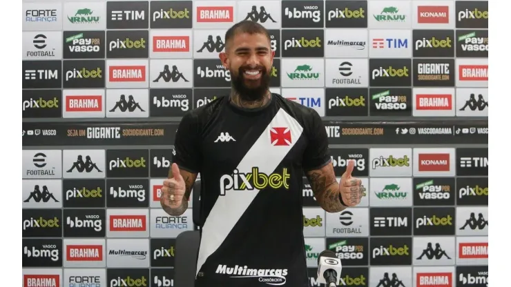 Quintero é apresentado no Vasco e se coloca à disposição para o confronto contra o Fluminense (Foto: Rafael Ribeiro / Vasco da Gama)
