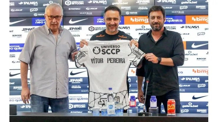 Vítor Pereira foi apresentado oficialmente pelo Corinthians (Foto: Rodrigo Coca / Ag. Corinthians)
