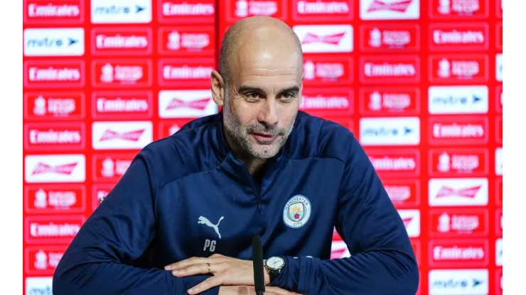 Pep Guardiola é treinador do Manchester City
