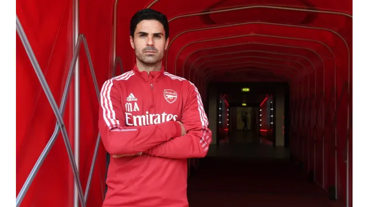 Arsenal Mens Manager Mikel Arteta and Women
