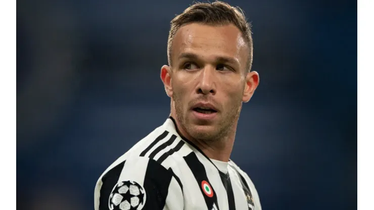 Arthur pode deixar a Juventus rumo à Inglaterra
