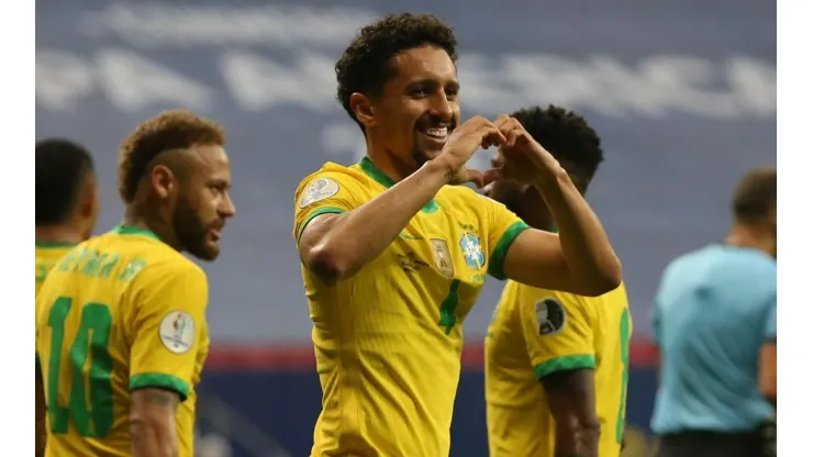 Jogadores da seleção brasileira comemoram gol (Foto: Getty Images)
