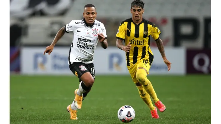 Corinthians v Pe�arol - Copa CONMEBOL Sudamericana 2021
